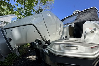 Sea Ray Sundancer 320 Outboard 4 2026 Sea Ray Sundancer 320 Outboard 5