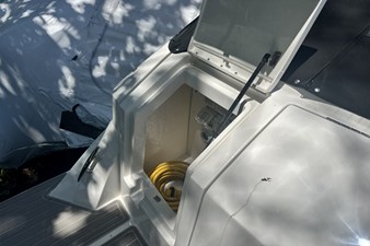 Sea Ray Sundancer 320 Outboard 9 2026 Sea Ray Sundancer 320 Outboard 10