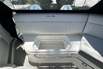 Sea Ray Sundancer 320 Outboard 14 2026 Sea Ray Sundancer 320 Outboard 15