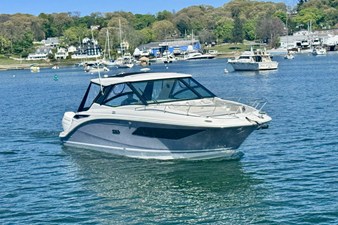 Sea Ray Sundancer 320 Outboard 48 2026 Sea Ray Sundancer 320 Outboard 49