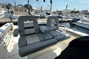 Boston Whaler 330 OUTRAGE 9 2023 Boston Whaler 330 OUTRAGE 10