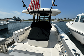 Boston Whaler 330 OUTRAGE 17 2023 Boston Whaler 330 OUTRAGE 18