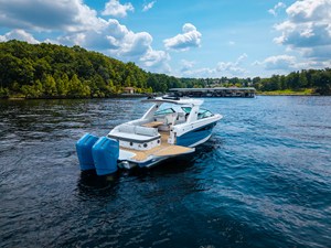 Sea Ray SLX 400 Outboard 12 2026 Sea Ray SLX 400 Outboard 13