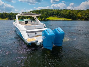 Sea Ray SLX 400 Outboard 15 2026 Sea Ray SLX 400 Outboard 16