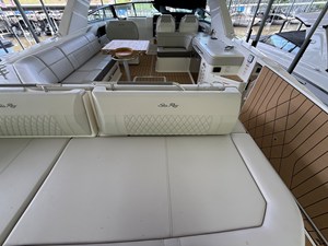 Sea Ray SLX 400 Outboard 23 2026 Sea Ray SLX 400 Outboard 24