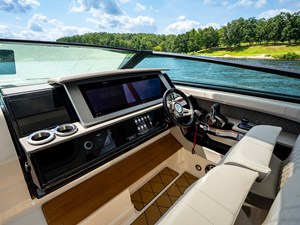 Sea Ray SLX 400 Outboard 30 2026 Sea Ray SLX 400 Outboard 31