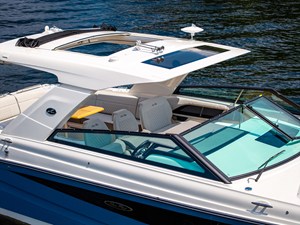 Sea Ray SLX 400 Outboard 36 2026 Sea Ray SLX 400 Outboard 37