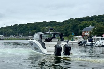 Sea Ray Sundancer 370 Outboard 3 2026 Sea Ray Sundancer 370 Outboard 4