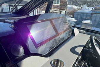 Sea Ray Sundancer 370 Outboard 16 2026 Sea Ray Sundancer 370 Outboard 17
