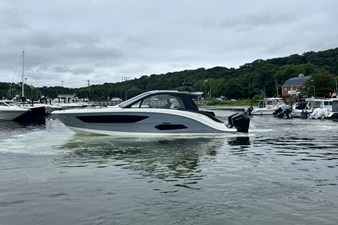 Sea Ray Sundancer 370 Outboard 39 2026 Sea Ray Sundancer 370 Outboard 40