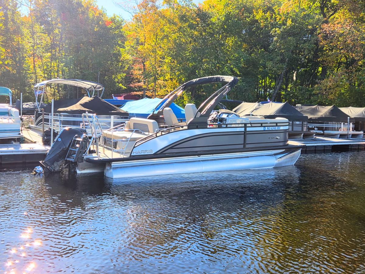 2025 Harris 230 Solstice 3