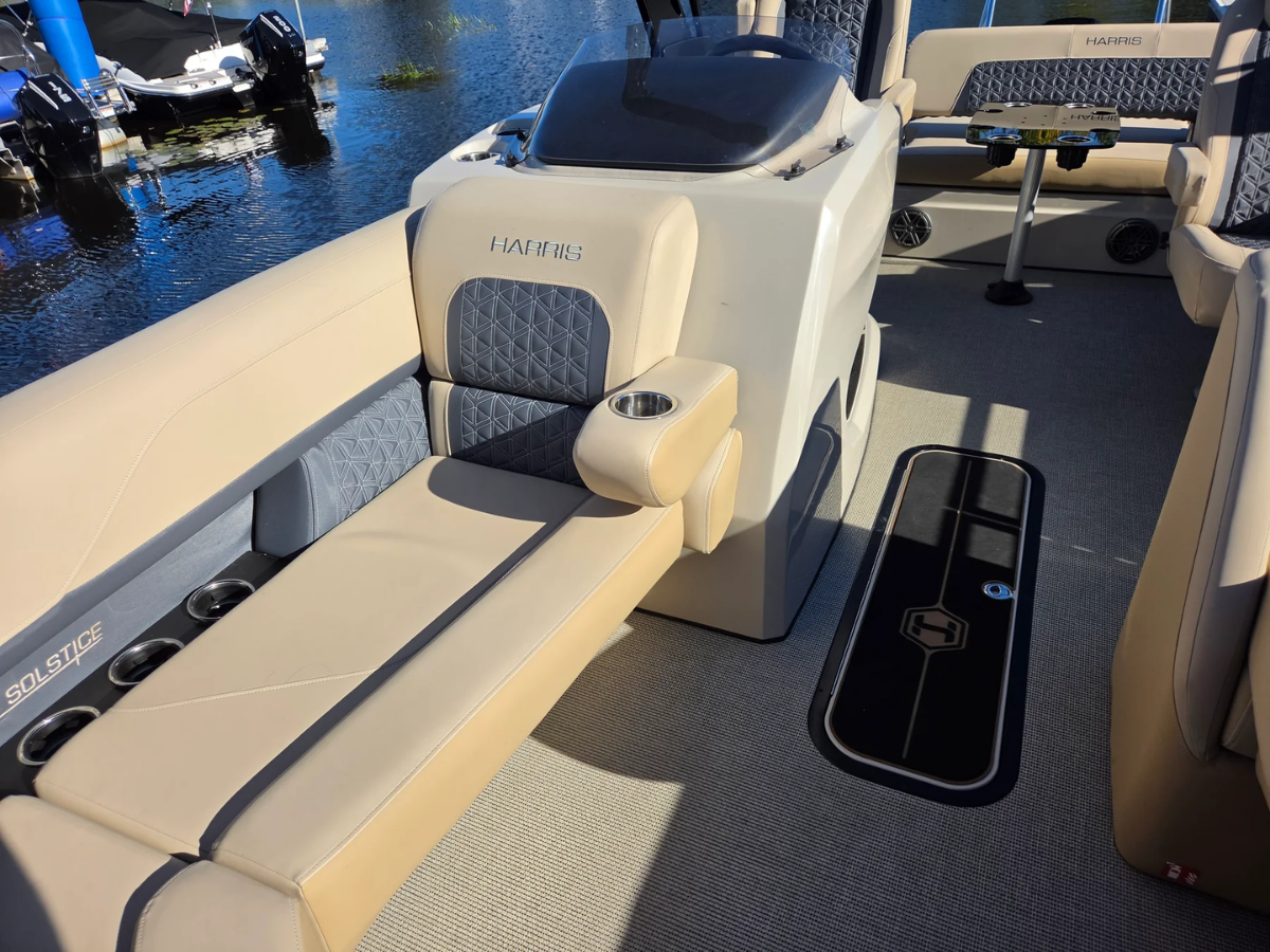 2025 Harris 230 Solstice 25