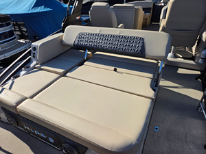 2025 Harris 230 Solstice 10
