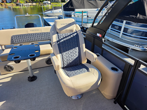 2025 Harris 230 Solstice 15