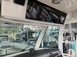 Boston Whaler 350 OUTRAGE 8 2017 Boston Whaler 350 OUTRAGE 9