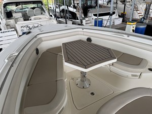 Boston Whaler 350 OUTRAGE 9 2017 Boston Whaler 350 OUTRAGE 10