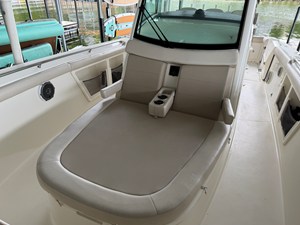 Boston Whaler 350 OUTRAGE 10 2017 Boston Whaler 350 OUTRAGE 11