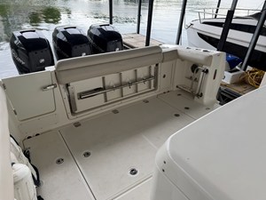 Boston Whaler 350 OUTRAGE 13 2017 Boston Whaler 350 OUTRAGE 14