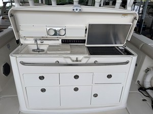 Boston Whaler 350 OUTRAGE 15 2017 Boston Whaler 350 OUTRAGE 16
