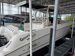 Boston Whaler 350 OUTRAGE 22 2017 Boston Whaler 350 OUTRAGE 23