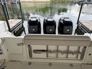 Boston Whaler 350 OUTRAGE 25 2017 Boston Whaler 350 OUTRAGE 26