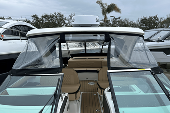 Sea Ray 310 SLX 11 2024 Sea Ray 310 SLX 12