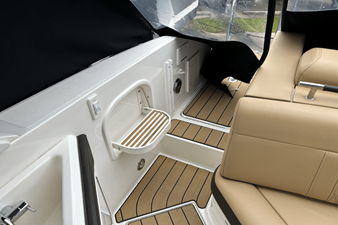 Sea Ray 310 SLX 22 2024 Sea Ray 310 SLX 23