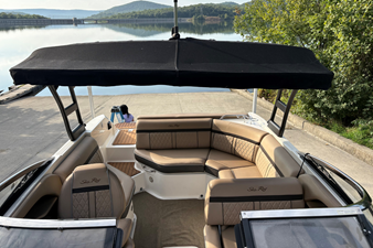 2017 Sea Ray 230 SLX 9