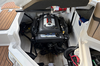 2017 Sea Ray 230 SLX 14