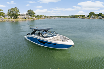 Cruisers Yachts 34 GLS Outboard 2 2026 Cruisers Yachts 34 GLS Outboard 3