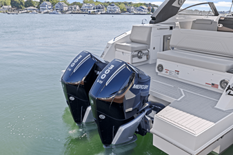 Cruisers Yachts 34 GLS Outboard 4 2026 Cruisers Yachts 34 GLS Outboard 5