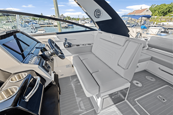 Cruisers Yachts 34 GLS Outboard 17 2026 Cruisers Yachts 34 GLS Outboard 18