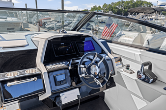 Cruisers Yachts 34 GLS Outboard 23 2026 Cruisers Yachts 34 GLS Outboard 24