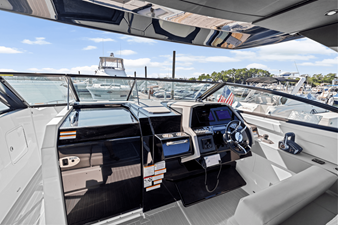 Cruisers Yachts 34 GLS Outboard 32 2026 Cruisers Yachts 34 GLS Outboard 33