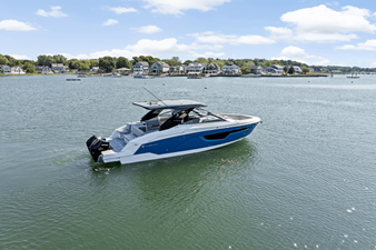 Cruisers Yachts 34 GLS Outboard 65 2026 Cruisers Yachts 34 GLS Outboard 66