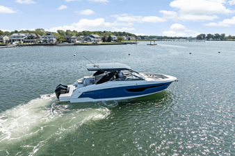 Cruisers Yachts 34 GLS Outboard 75 2026 Cruisers Yachts 34 GLS Outboard 76