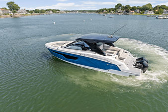 Cruisers Yachts 34 GLS Outboard 76 2026 Cruisers Yachts 34 GLS Outboard 77