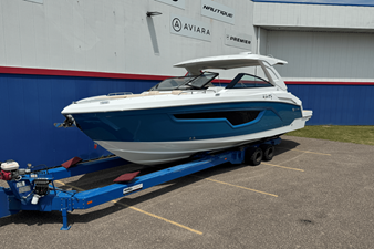 Cruisers Yachts 34 GLS 0 2026 Cruisers Yachts 34 GLS 1