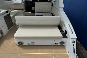 Cruisers Yachts 34 GLS 7 2026 Cruisers Yachts 34 GLS 8