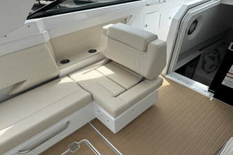 Cruisers Yachts 34 GLS 26 2026 Cruisers Yachts 34 GLS 27