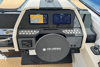 Cruisers Yachts 34 GLS 36 2026 Cruisers Yachts 34 GLS 37