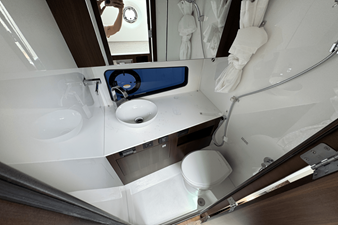 Cruisers Yachts 34 GLS 48 2026 Cruisers Yachts 34 GLS 49