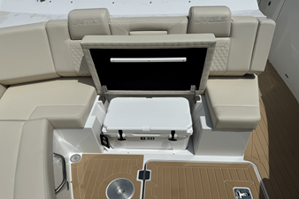 Cruisers Yachts 34 GLS 56 2026 Cruisers Yachts 34 GLS 57