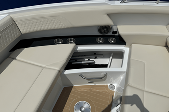 Cruisers Yachts 34 GLS 57 2026 Cruisers Yachts 34 GLS 58