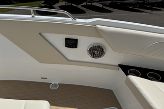 Cruisers Yachts 34 GLS 59 2026 Cruisers Yachts 34 GLS 60