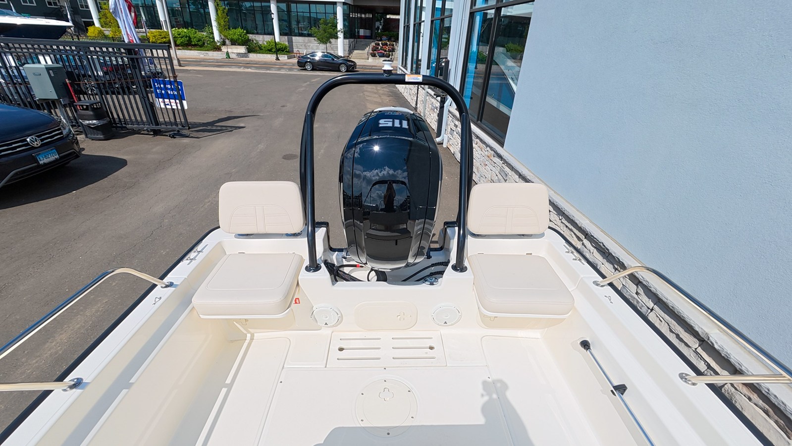 2026 Boston Whaler 170 Montauk 9