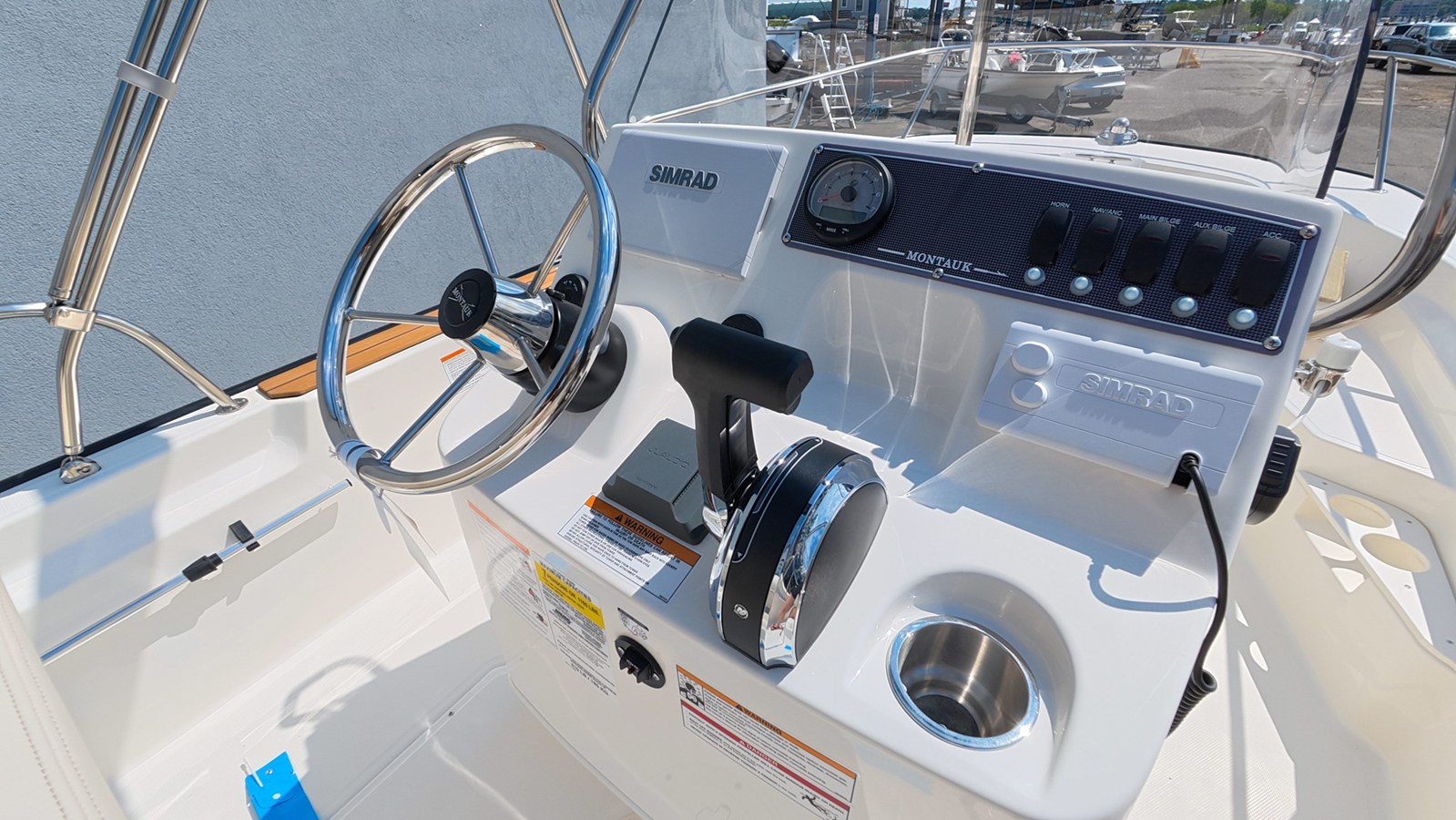2026 Boston Whaler 170 Montauk 14