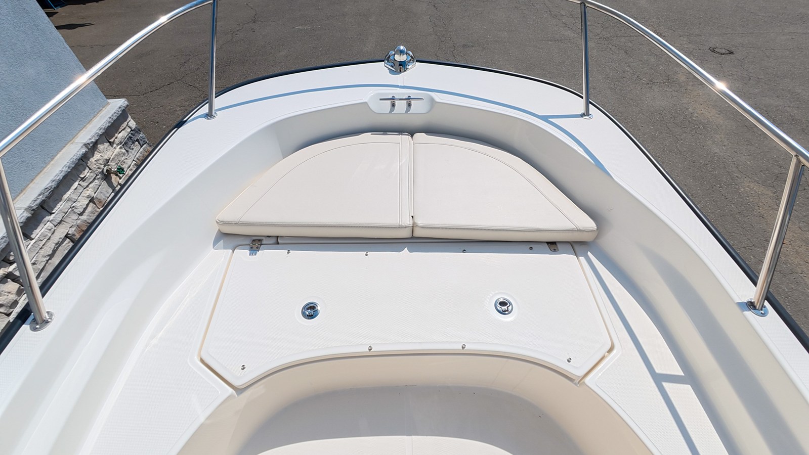 2026 Boston Whaler 170 Montauk 19