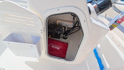 2026 Boston Whaler 170 Montauk 17