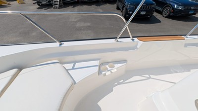 2026 Boston Whaler 170 Montauk 22